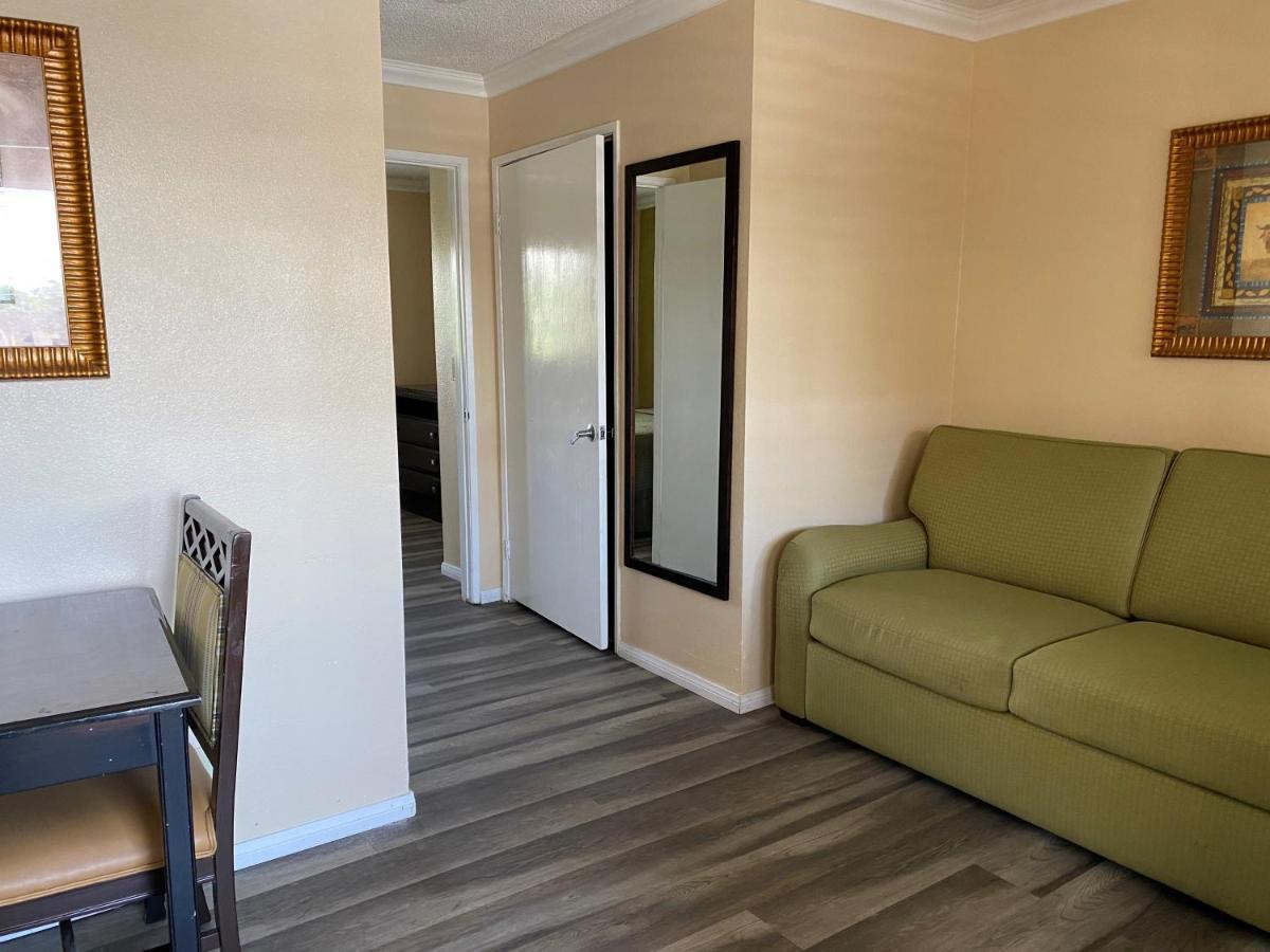 Travelodge By Wyndham Chatsworth Los Angeles Dış mekan fotoğraf