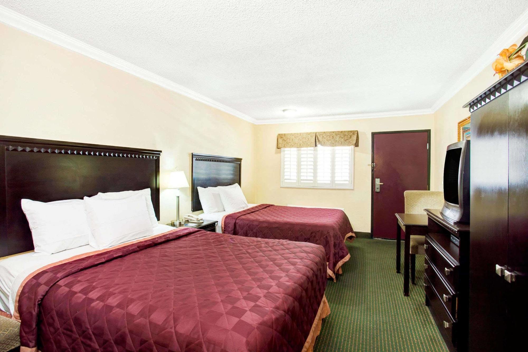 Travelodge By Wyndham Chatsworth Los Angeles Dış mekan fotoğraf